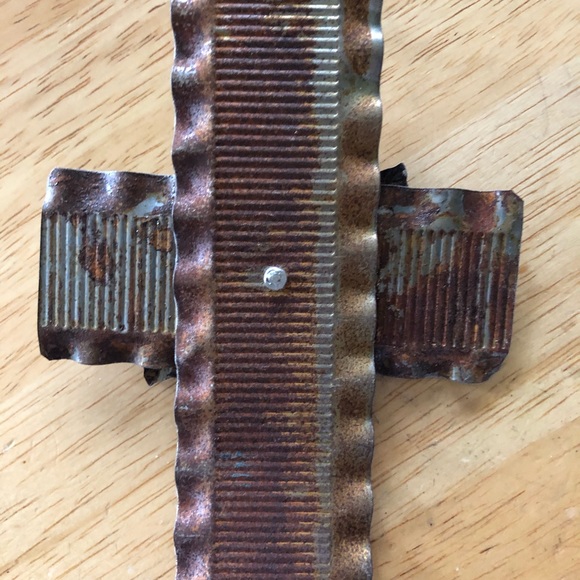 Handcrafted Rustic White Embellished Cross - Picture 2 of 2